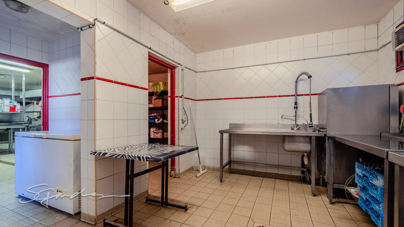 Fonds de commerce - 415 m²