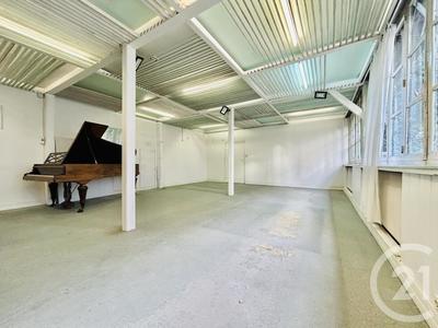 Maison de ville - 334 m² - 21 pièces