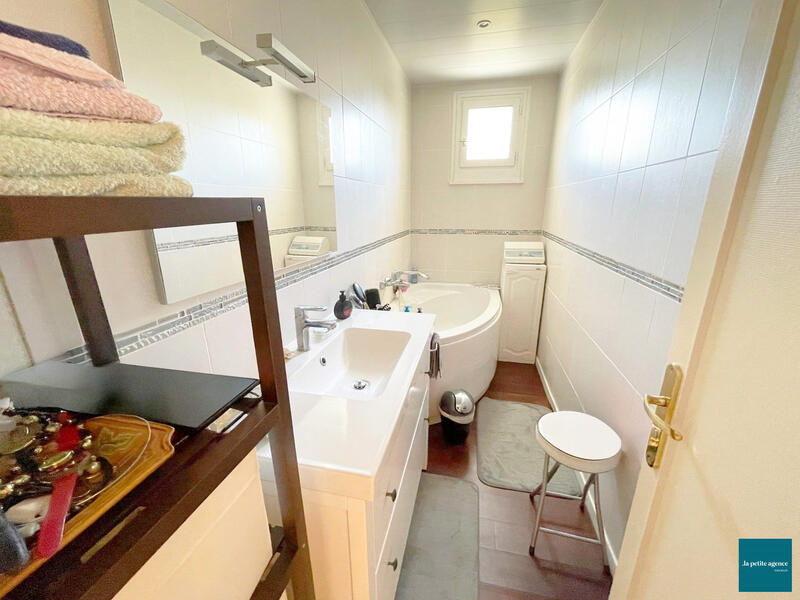 Maison traditionnelle - 128 m² - 7 pièces