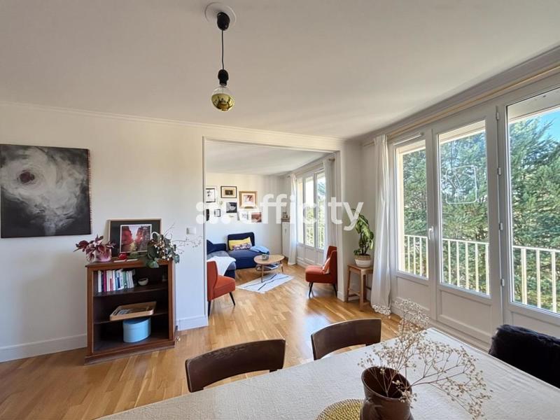 Appartement - 86 m² - 5 pièces