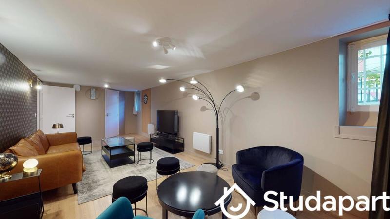 Chambre - 9 m² - 1 pièce