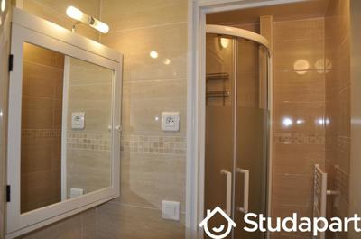 Chambre - 9 m² - 1 pièce