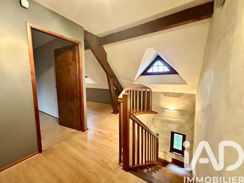 Maison - 186 m² - 7 pièces