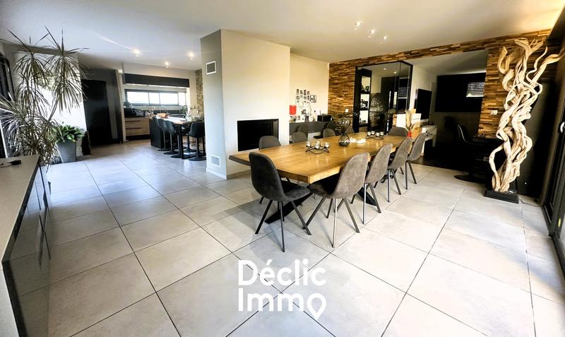 Maison - 166 m² - 6 pièces