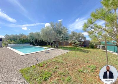 Maison - 93 m² - 5 pièces