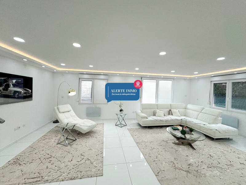 Maison - 165 m² - 6 pièces