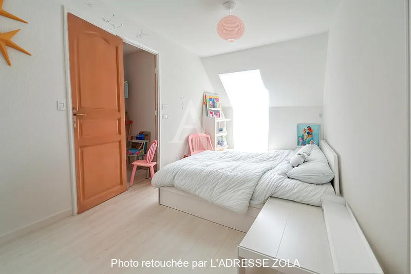 Maison - 195 m² - 10 pièces