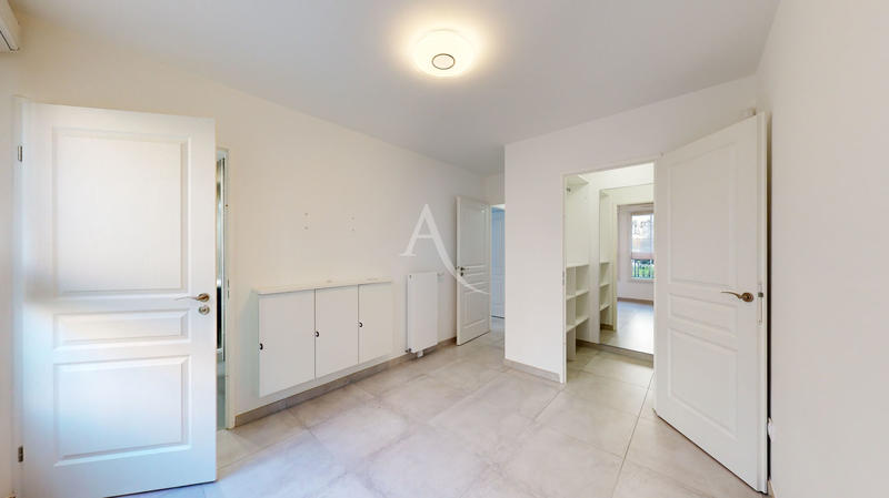 Appartement - 83 m² - 4 pièces