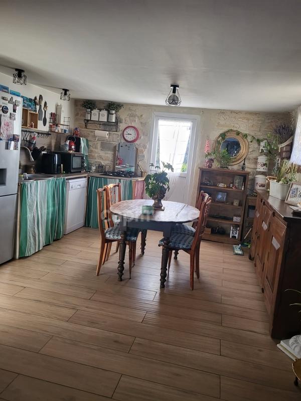 Maison - 176 m² - 8 pièces