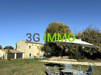 Corps de ferme - 198 m² - 9 pièces