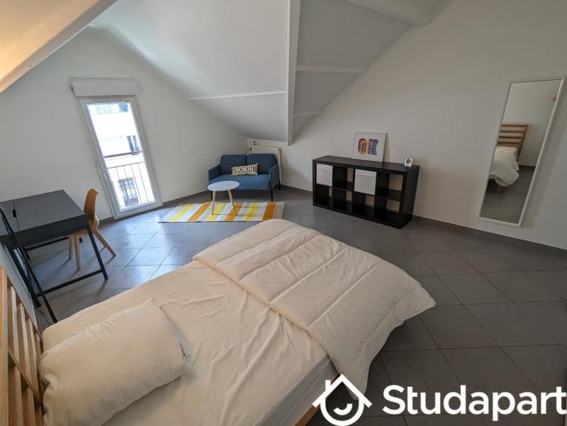 Chambre - 9 m² - 1 pièce