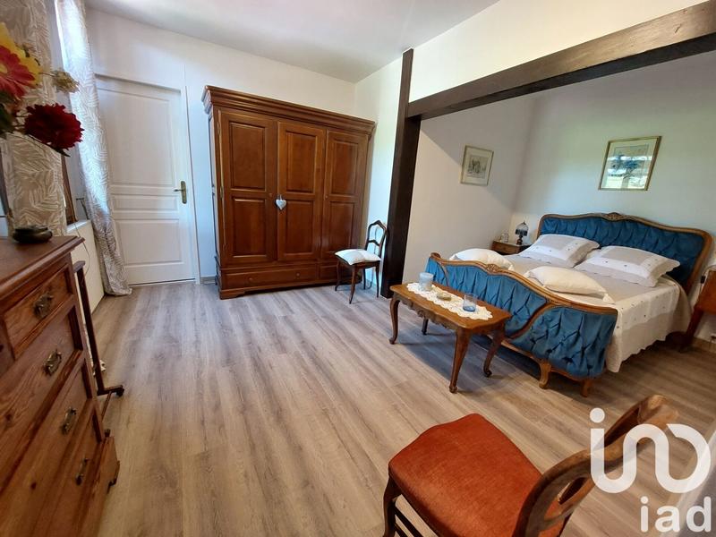 Maison - 208 m² - 7 pièces