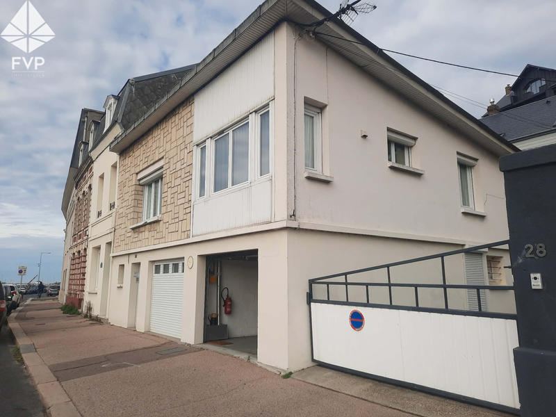 Maison - 90 m² - 6 pièces