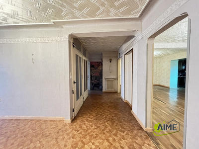 Maison - 160 m² - 9 pièces