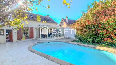 Maison - 121 m² - 6 pièces