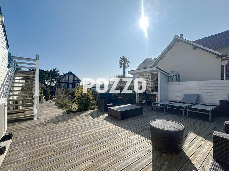 Maison - 195 m² - 8 pièces