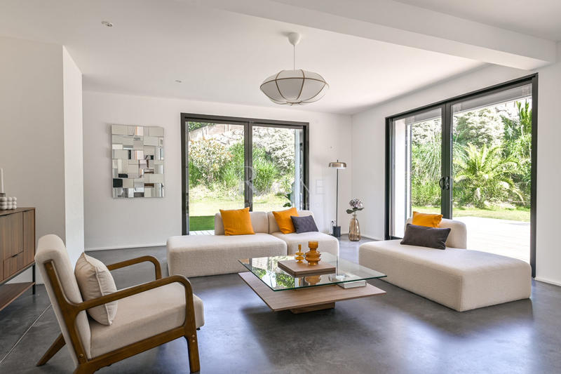 Villa - 310 m² - 7 pièces