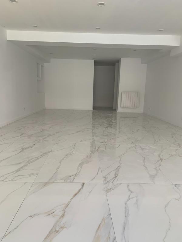 Local commercial - 147 m² - 2 pièces