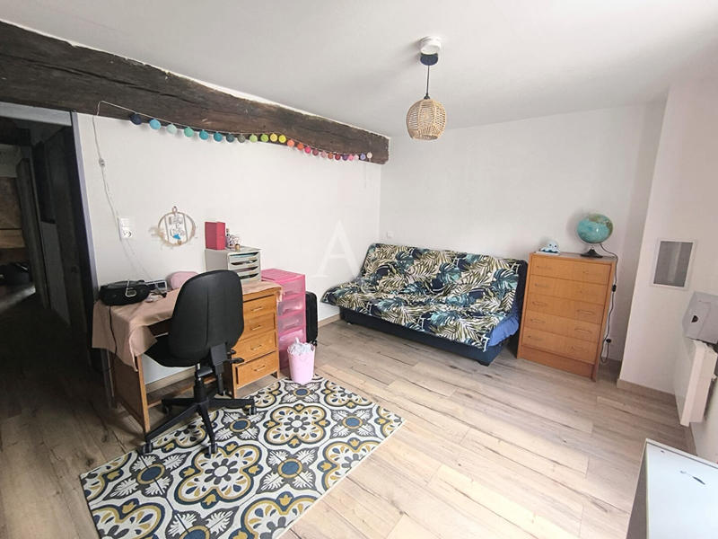 Maison - 96 m² - 5 pièces