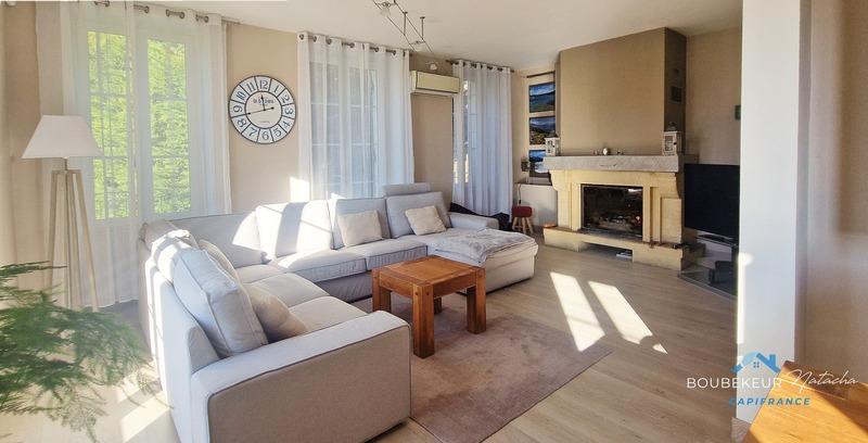 Propriété - 390 m² - 12 pièces