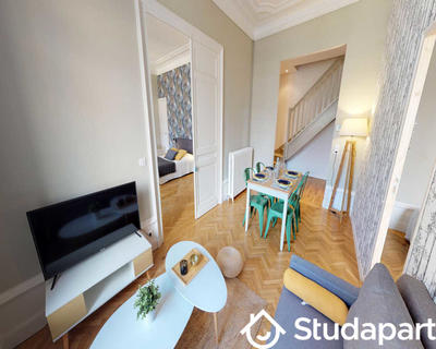 Chambre - 70 m² - 1 pièce