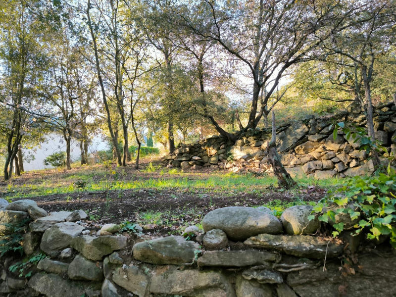 Terrain constructible - 1 070 m²