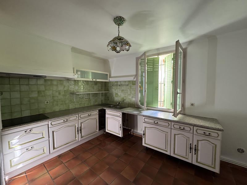 Maison de village - 338 m² - 15 pièces