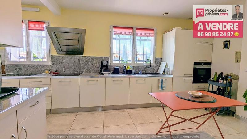 Maison - 213 m² - 6 pièces