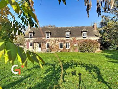 Maison - 180 m² - 6 pièces