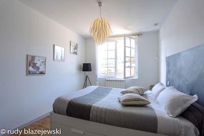 Maison - 365 m² - 11 pièces