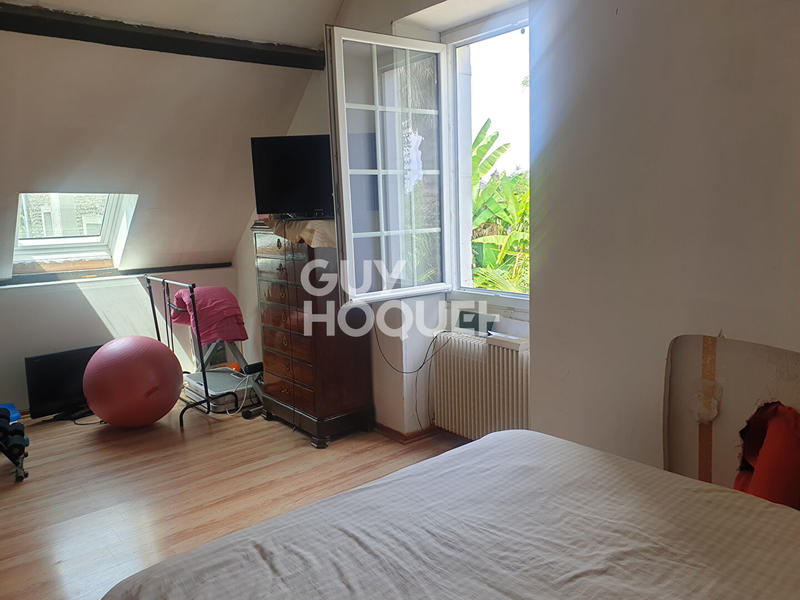 Maison - 165 m² - 8 pièces