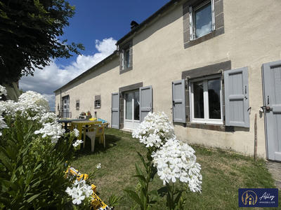 Maison - 180 m² - 5 pièces