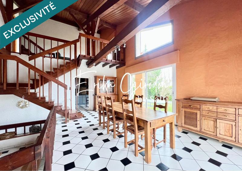 Maison - 184 m² - 6 pièces