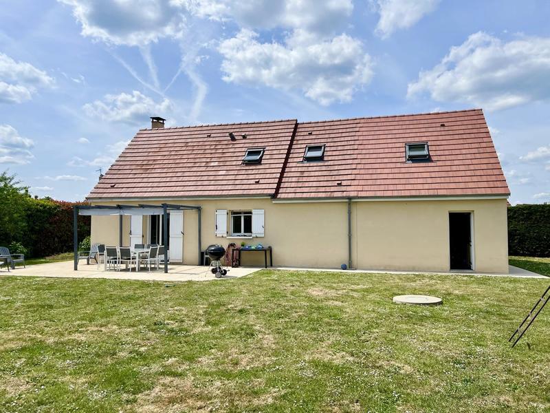 Maison - 153 m² - 8 pièces