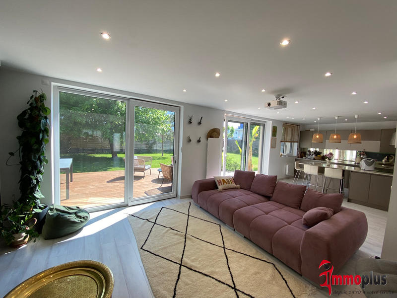 Maison - 200 m² - 8 pièces