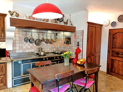 Propriété - 165 m² - 6 pièces