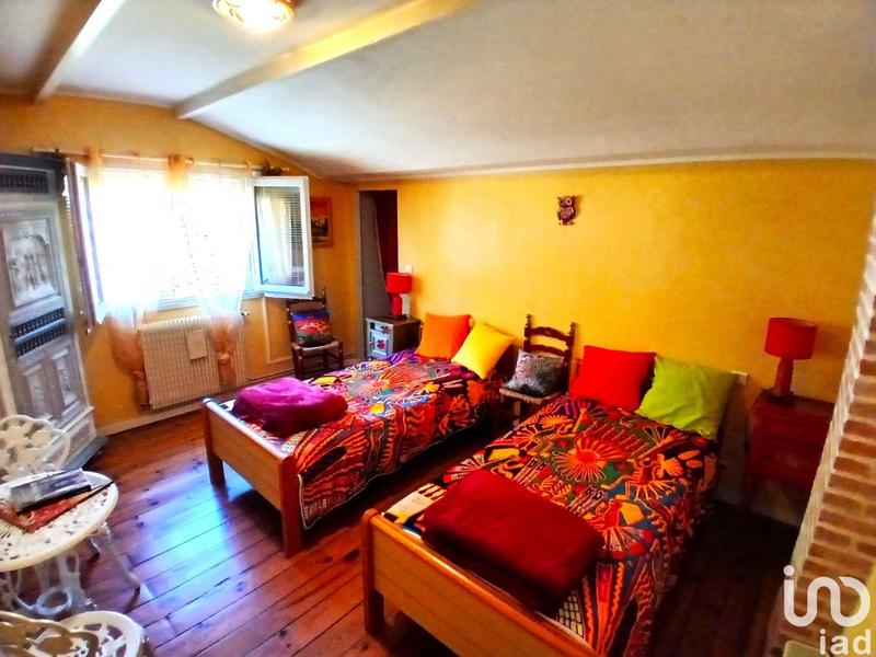 Maison - 240 m² - 6 pièces