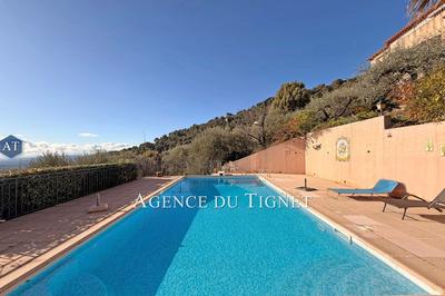 Maison - 217 m² - 7 pièces