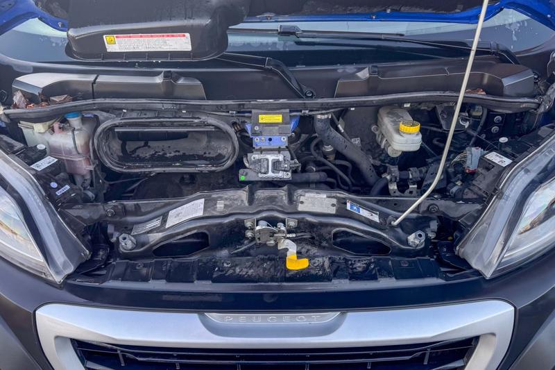 Peugeot Boxer II BlueHDi 120 s&amp;amp;S Asphalt 335 L1h1