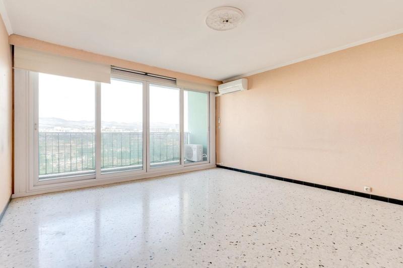 Appartement - 90 m² - 4 pièces