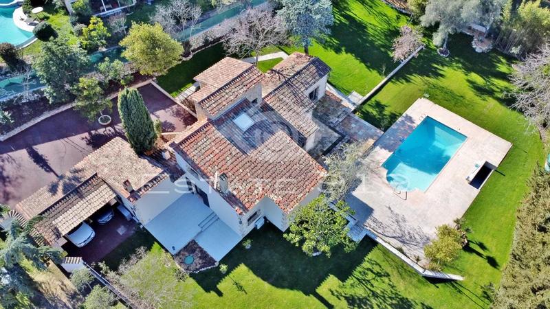 Villa - 182 m² - 7 pièces