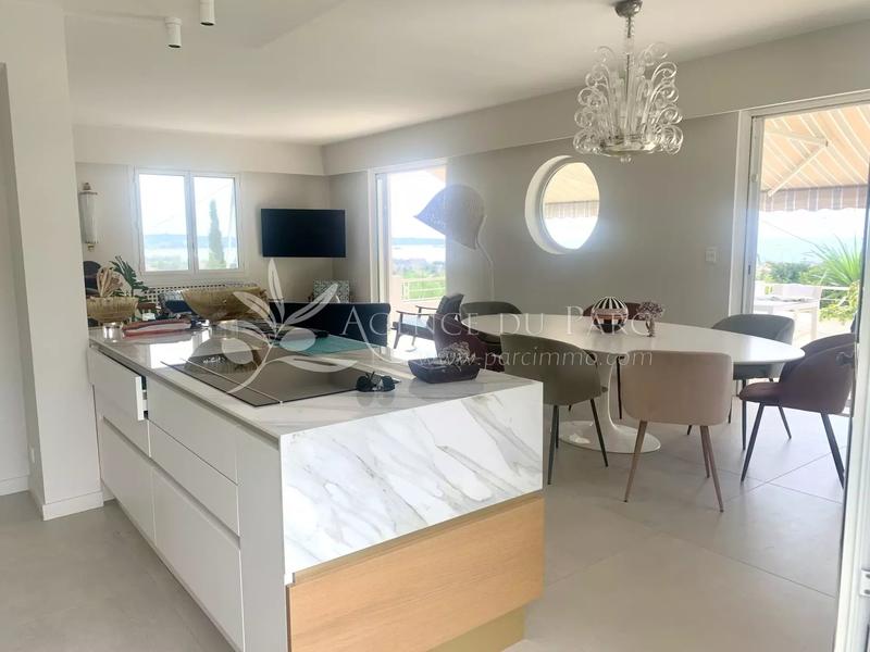 Maison - 174 m² - 6 pièces