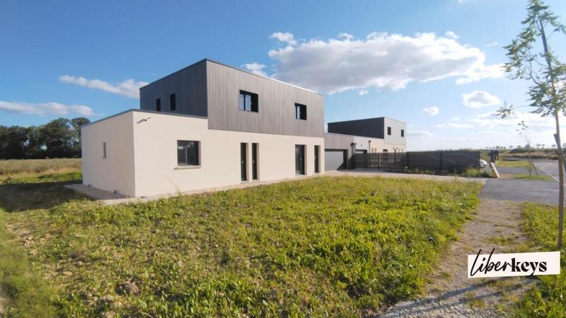 Maison - 201 m² - 6 pièces