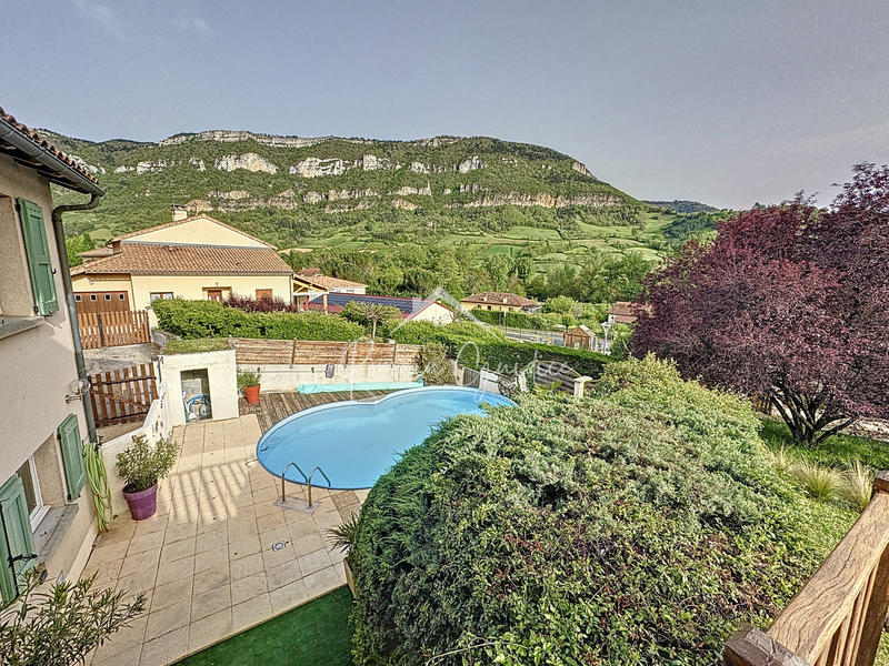 Maison - 103 m² - 5 pièces