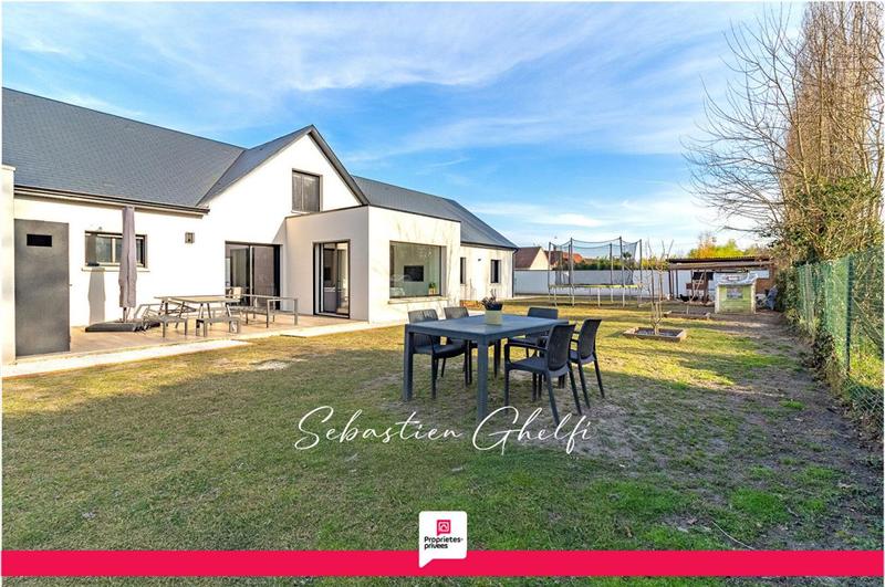 Maison - 182 m² - 8 pièces