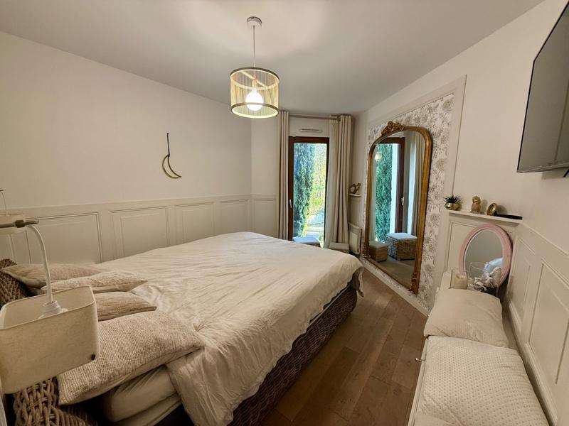 Maison - 200 m² - 10 pièces