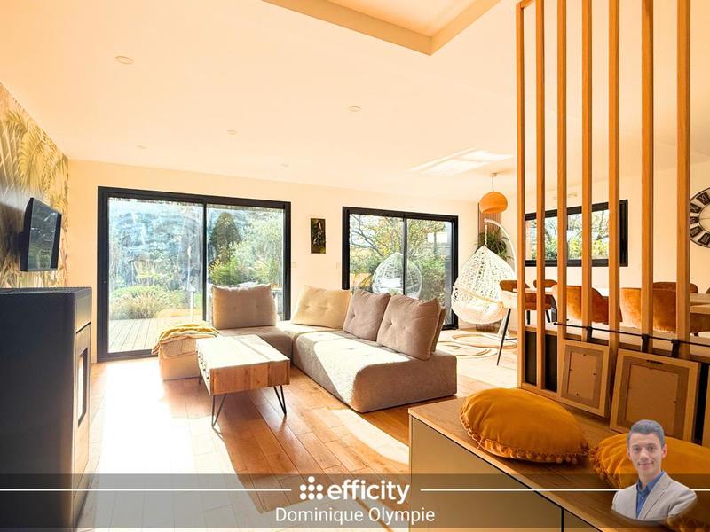 Maison - 127 m² - 6 pièces