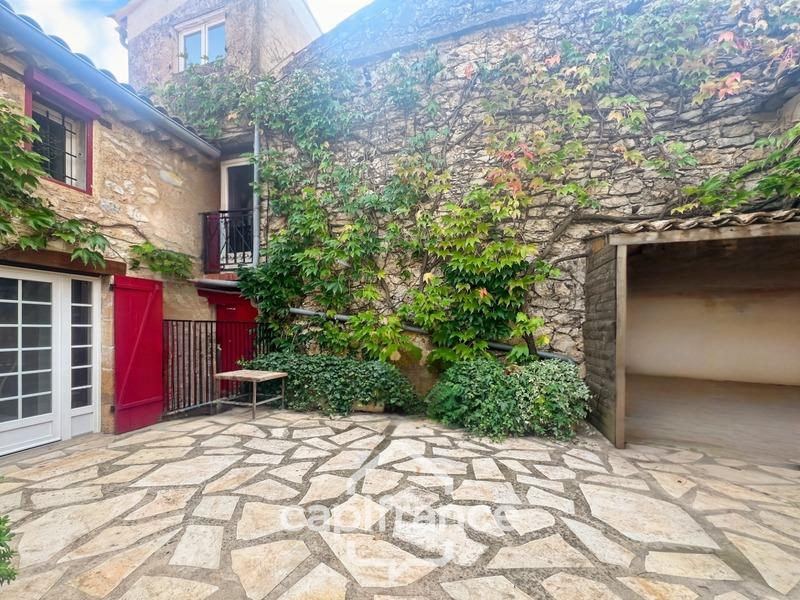 Maison en pierre - 67 m² - 4 pièces