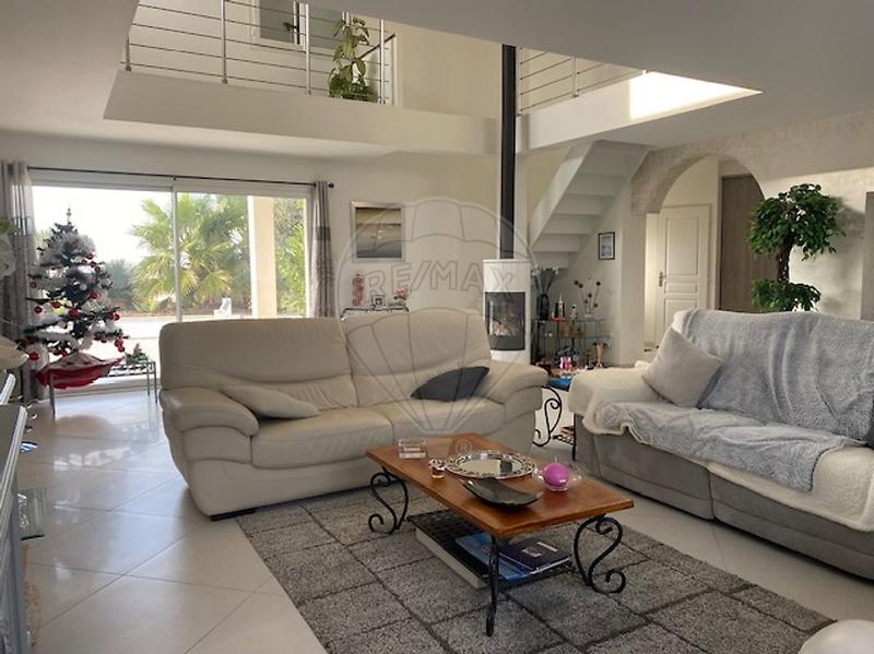 Maison - 187 m² - 5 pièces