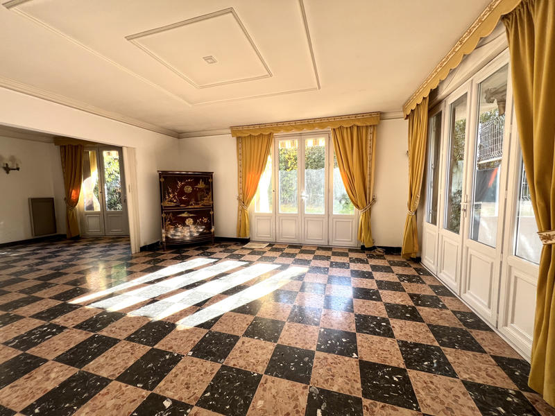 Appartement - 101 m² - 4 pièces